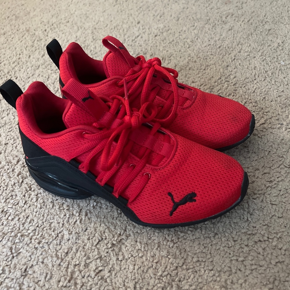 Puma tennis shoes